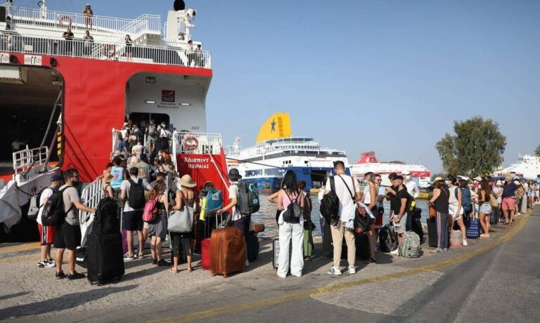 Coastal ferries: Vacations banned for many