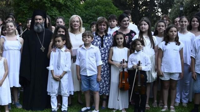 “Greece sings”, in the garden of the Presidential Palace